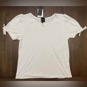 NWT Women's Tie Sleeve Basic White‎ Top Size Medium